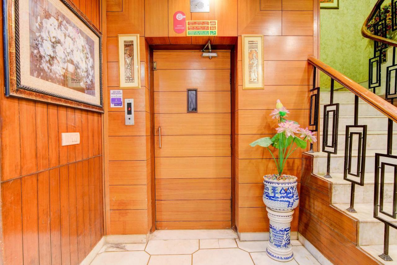 Rahul Palace By Golden Tree Near Metro Station And Ajmal Khan Market Új-Delhi Kültér fotó
